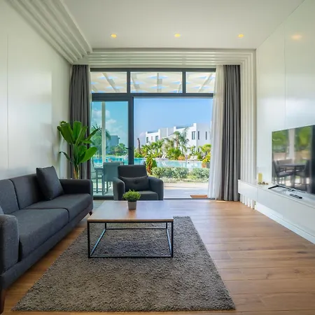 Apartment Beautiful And Bright 2-bedroom *